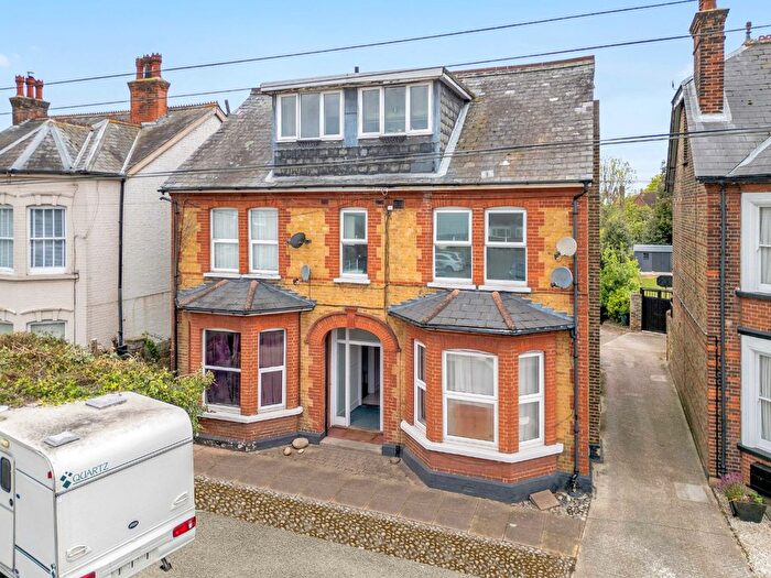 1 Bedroom Flat For Sale In Darnley Road, Gravesend, Kent, DA11