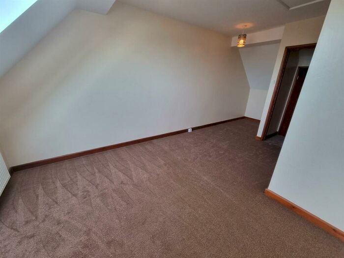 2 Bedroom Cottage To Rent In Lucks Hill, West Malling, ME19