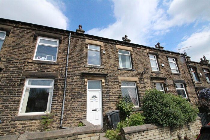 2 Bedroom Terraced House For Sale In Cleckheaton Road, Oakenshaw, Bradford, BD12
