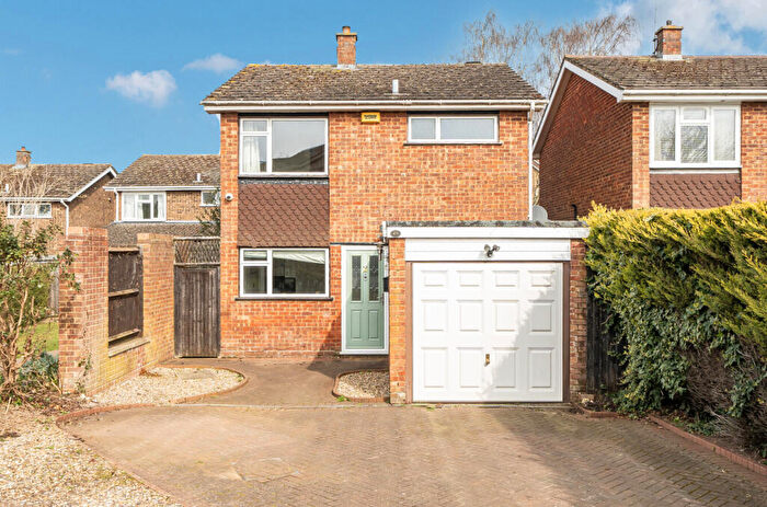 3 Bedroom Detached House For Sale In Moorlands, Wing, Leighton Buzzard, LU7