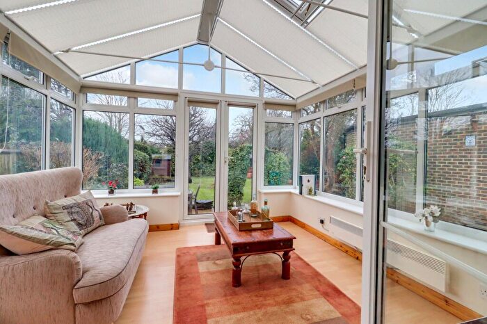 2 Bedroom Detached Bungalow To Rent In Oaken Drive, Claygate, KT10