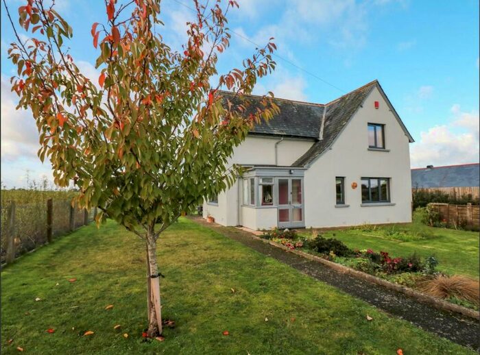 3 Bedroom House To Rent In Cobden Lane, Whimple, EX5