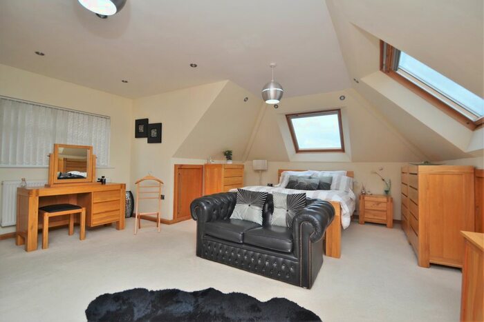 1 Bedroom Flat To Rent In Roxholme Road, Leeds, LS7