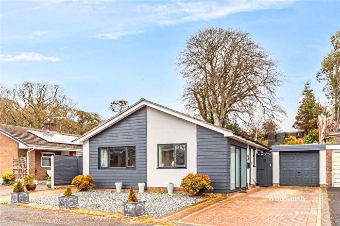 4 Bedroom Bungalow For Sale In Manning Avenue, Christchurch, BH23