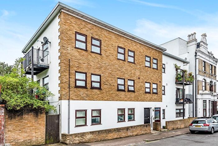 1 Bedroom Flat For Sale In Laleham Heights, Carswell Road, London, SE6