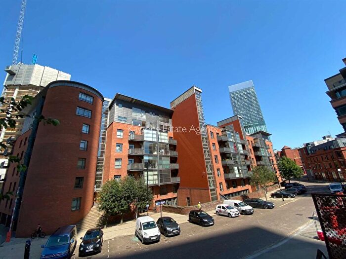 2 Bedroom Apartment To Rent In Deansgate Quay, Deansgate, Manchester, M3