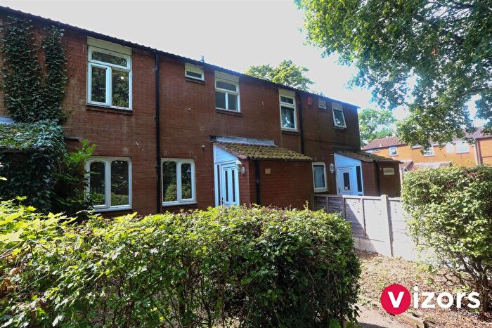 3 Bedroom Terraced House For Sale In Glenroyde, Birmingham, B38