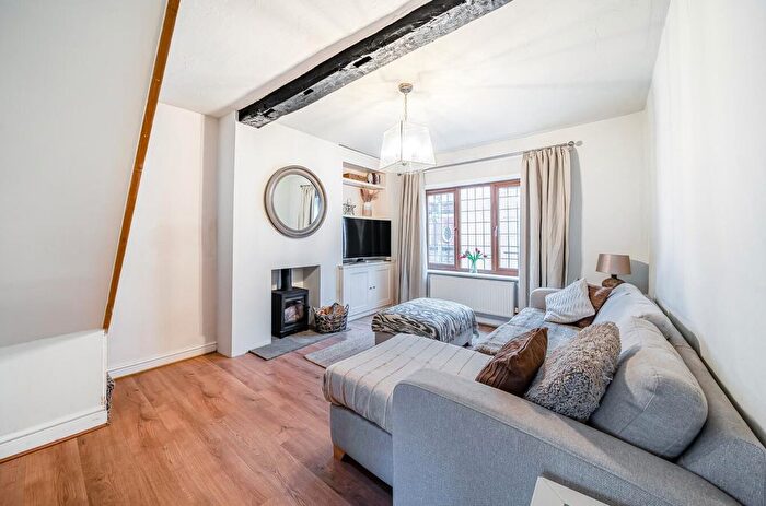3 Bedroom Cottage For Sale In Sherburn Street, Cawood, Selby, YO8