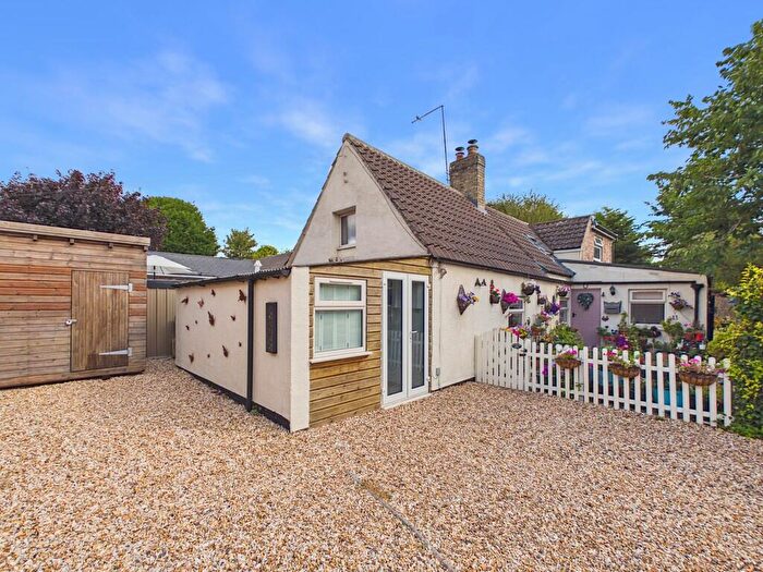 3 Bedroom Cottage For Sale In School Lane, Mareham-le-Fen, PE22
