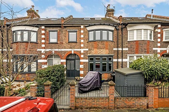 4 Bedroom Terraced House To Rent In Dordrecht Road, London, W3