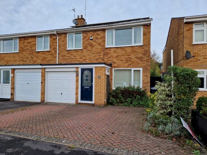 3 Bedroom Semi-Detached House To Rent In Eastwood Grove, Hillmorton, Rugby, CV21