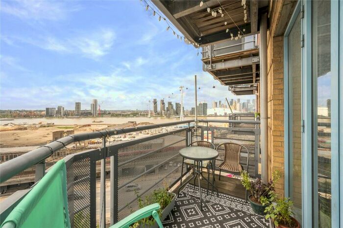 2 Bedroom Flat To Rent In Western Beach Apartments, Hanover Avenue, E16