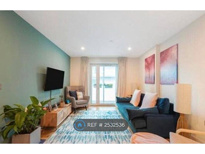 3 Bedroom Flat To Rent In Harper Studios, London, SE18