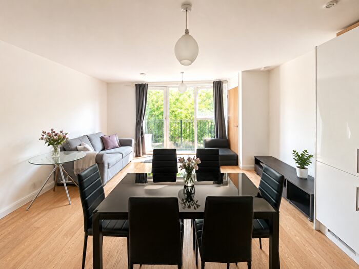 2 Bedroom Flat To Rent In Peet Court, Bow Road, Tower Hamlets, London, E3