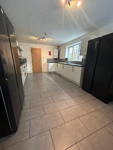 11 Bedroom House To Rent In Llanbleddian Gardens, Cardiff(City), CF24