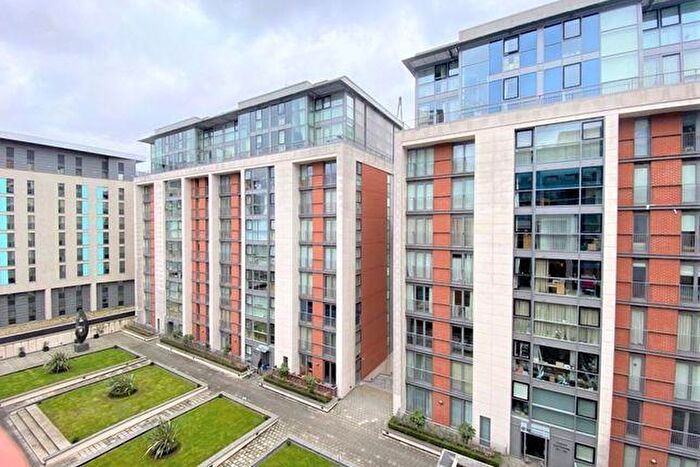 2 Bedroom Apartment To Rent In Baltic Apartments, Western Gateway, Royal Victoria Docks, Canary Wharf, London, E16