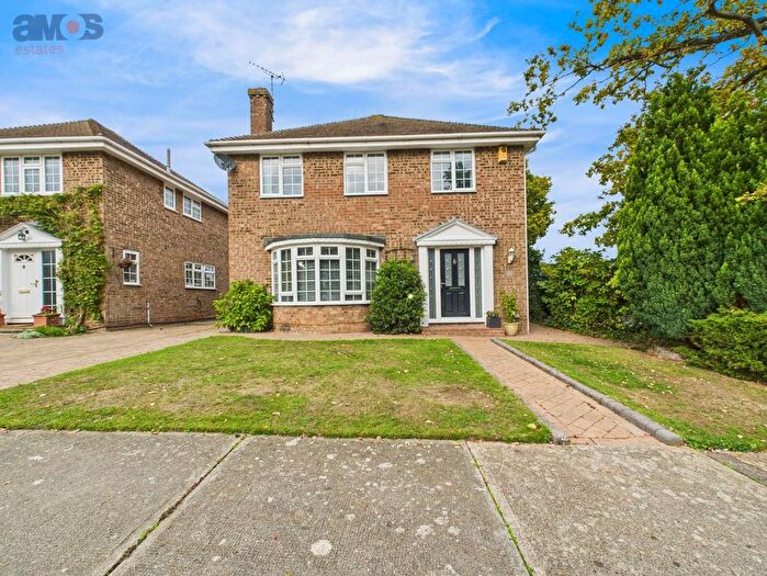 4 Bedroom Detached House For Sale In Netherfield, Thundersley, Essex, SS7