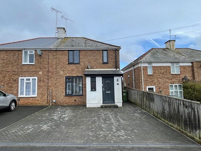 3 Bedroom Semi-Detached House For Sale In Bowhay Lane, St Thomas, EX4