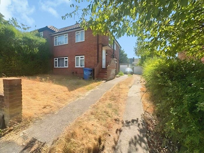 2 Bedroom Maisonette For Sale In Brunel Road, Maidenhead, SL6