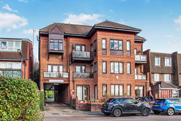 2 Bedroom Apartment For Sale In Marsh Lane, Stanmore, HA7