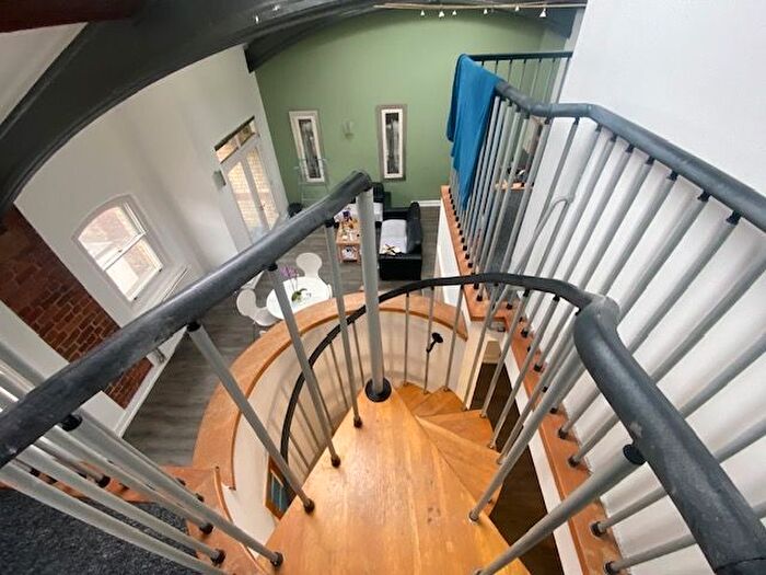 3 Bedroom Flat To Rent In Victoria Street, Liverpool, L2