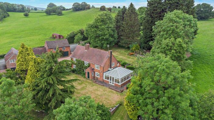3 Bedroom Farm House For Sale In Mamble, Kidderminster, DY14