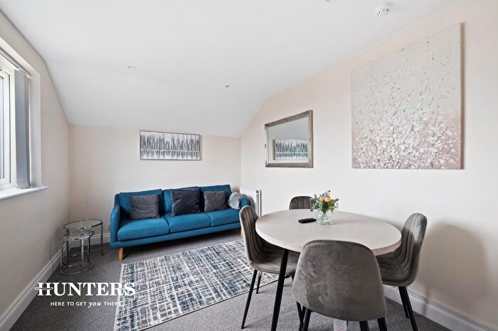 3 Bedroom Flat To Rent In Dollis Hill Lane, Dollis Hill, NW2