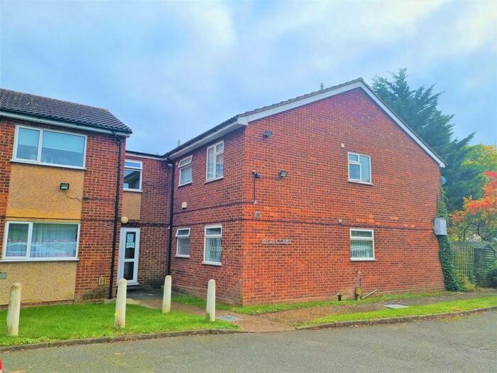 2 Bedroom Flat To Rent In Regis Court, Feltham TW14