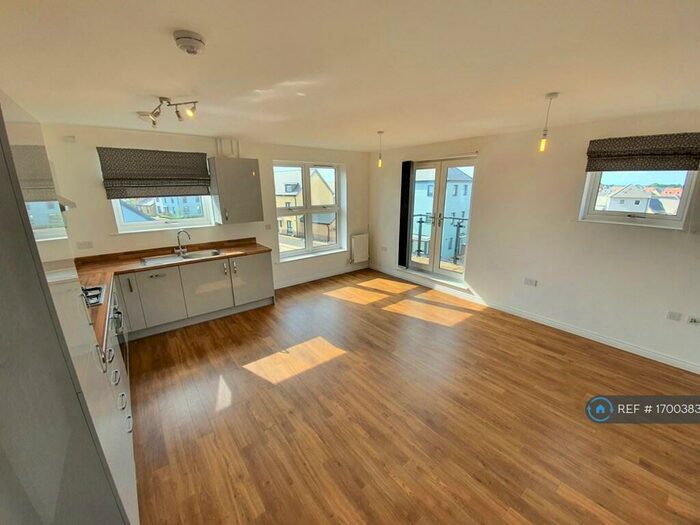 2 Bedroom Flat To Rent In Whitehouse, Milton Keynes, MK8