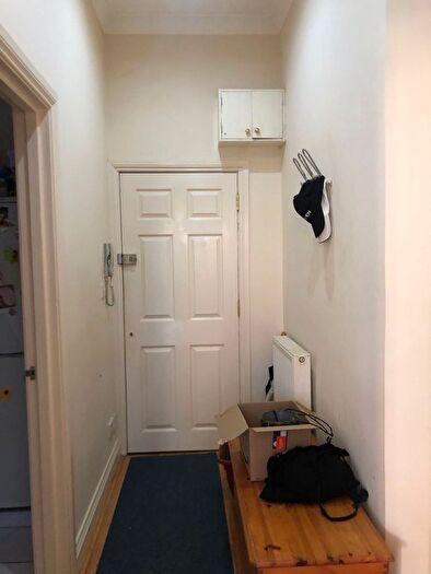 2 Bedroom Flat To Rent In Lawrie Park Road, London, SE26