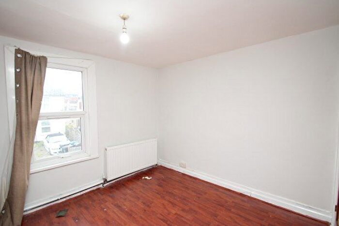 2 Bedroom Property To Rent In Lambeth Road, Croydon, CR0