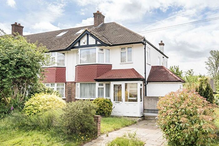 3 Bedroom End Terrace House For Sale In Heatherset Gardens, London, SW16