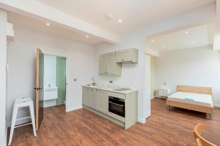 1 Bedroom Flat To Rent In Spring Gardens Road, Bath, BA2