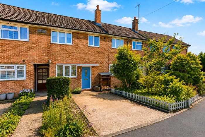 3 Bedroom Terraced House For Sale In Lawn Avenue, Kimpton, Hitchin, Hertfordshire, SG4