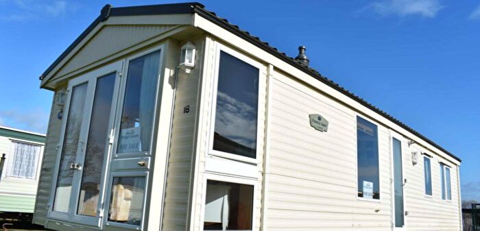 2 Bedroom Park Home For Sale In Faversham Road, Seasalter, Whitstable, CT5
