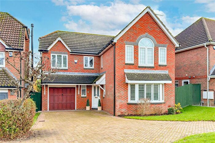 4 Bedroom Detached House For Sale In Damson Way, St. Albans, Hertfordshire, AL4