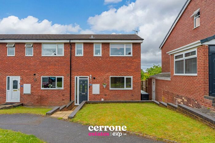 3 Bedroom End Terrace House For Sale In Byland Close, Bromsgrove, B61