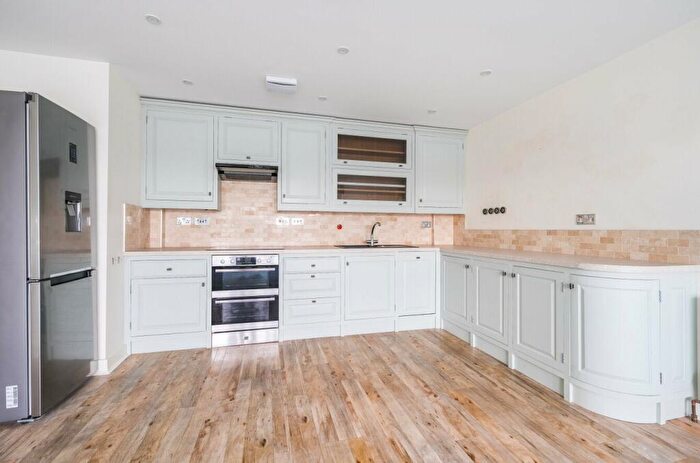 2 Bedroom Flat For Sale In Gosport Marina, Mumby Road, Gosport, Hampshire, PO12