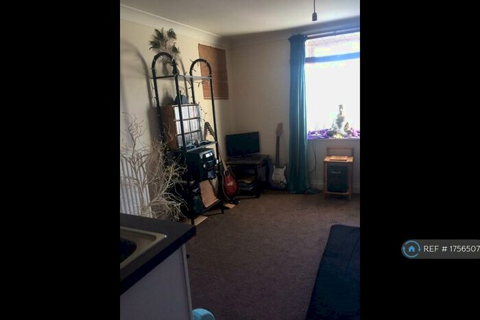 1 Bedroom Flat To Rent In Wellesley Road, Clacton-On-Sea, CO15