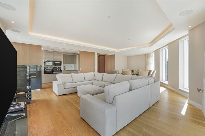 3 Bedroom Flat To Rent In Park Street, Fulham, SW6