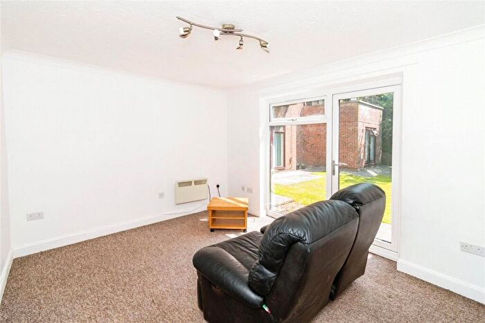 1 Bedroom Flat To Rent In Westridge Road, Southampton, Hampshire, SO17