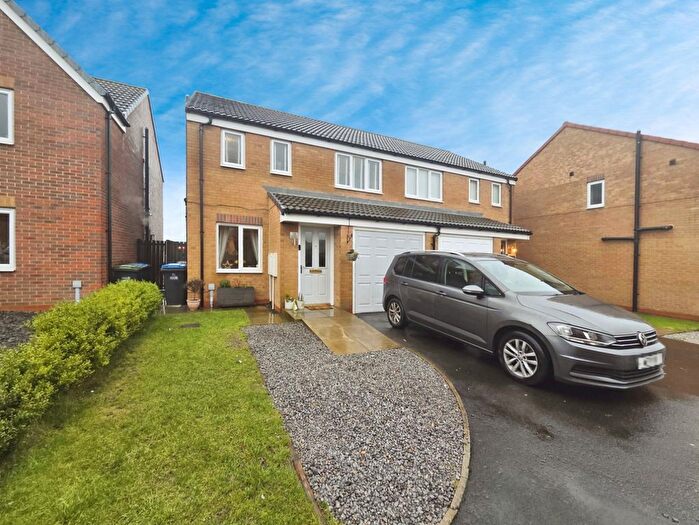 3 Bedroom Semi-Detached House For Sale In Wooley Meadows, Stanley, Crook, DL15