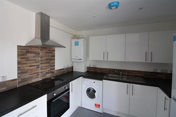 2 Bedroom Apartment To Rent In Eveleen House, - Archers Road, Southampton, SO15