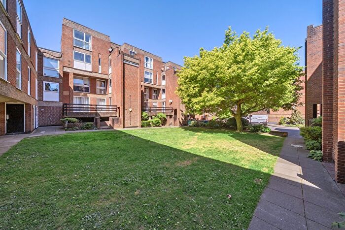 2 Bedroom Flat For Sale In Hornbeam House, Manor Road, Sidcup, DA15