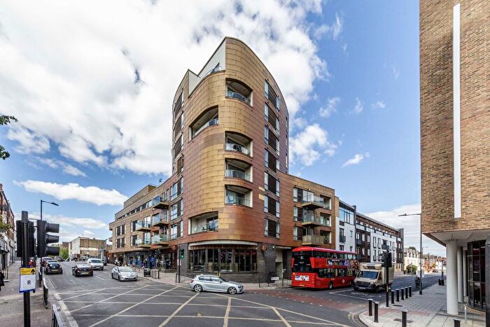 2 Bedroom Flat To Rent In Banister Road, Kensal Rise, W10