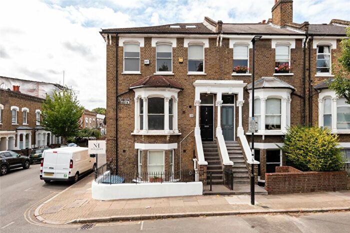 3 Bedroom Duplex To Rent In Almington Street, London, N4