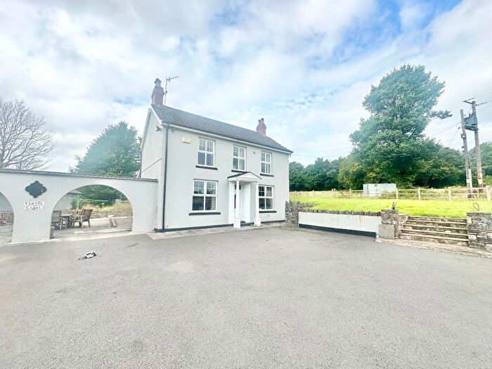 3 Bedroom Detached House To Rent In Culfor Road, Loughor, Swansea, SA4