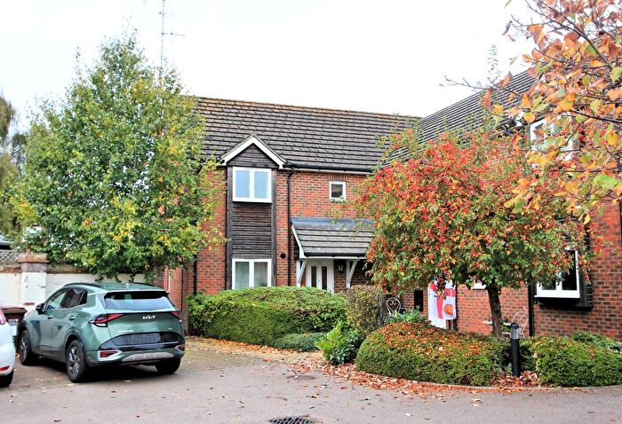 1 Bedroom Flat For Sale In Wolves Mere, Woolmer Green, Hertfordshire, SG3