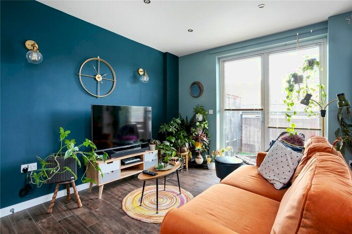 2 Bedroom Maisonette To Rent In Ponsford Street, London, E9