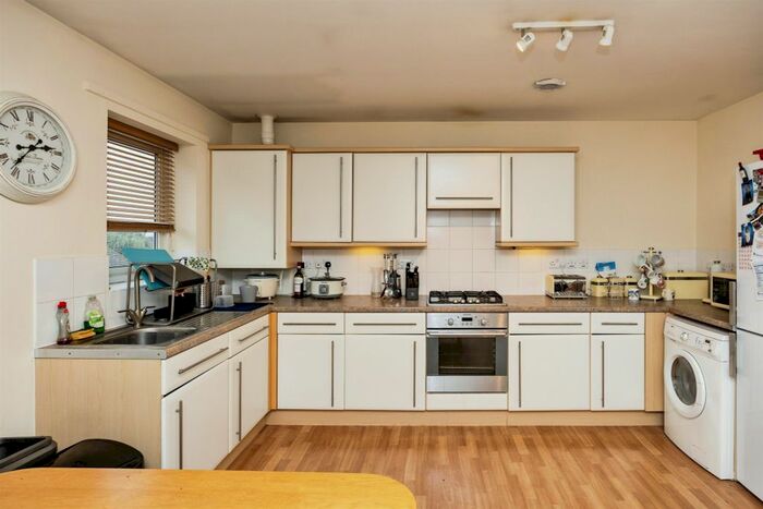 1 Bedroom Flat To Rent In Hever Gardens, Kingsnorth, Ashford, TN23